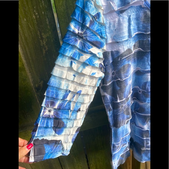 Cubism Los Angeles 3/4 Sleeve Top - Picture 2 of 4